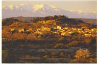 La photo, non truquée, de Leucate Village sur fond de Canigou...